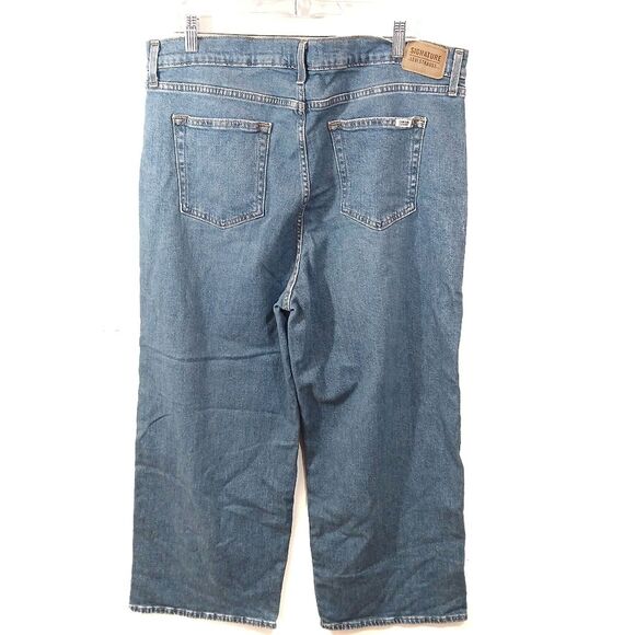 Levis Heritage Wide Leg Cropped Jeans - Picture 3 of 7